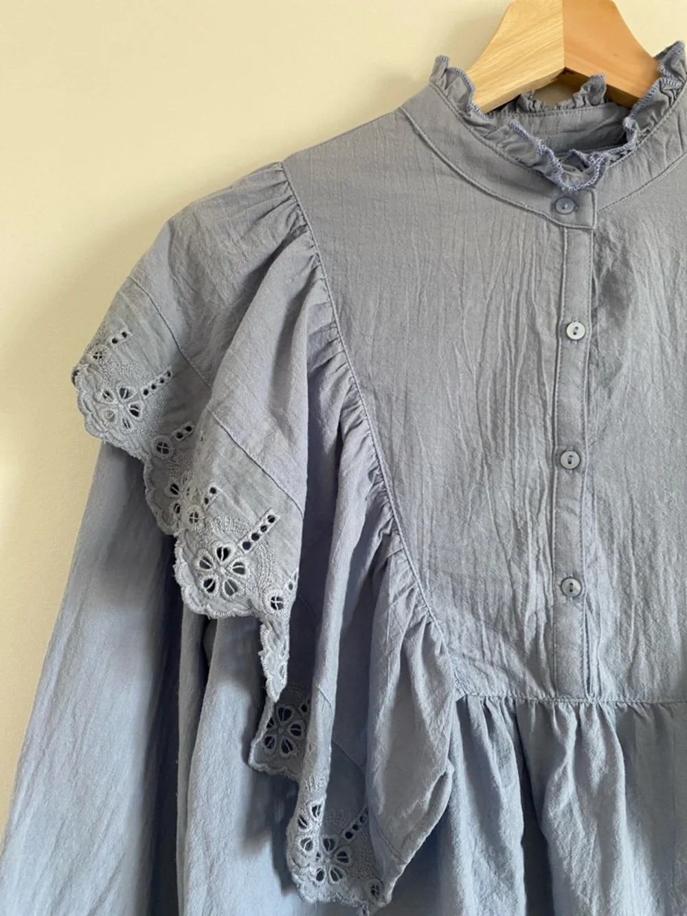 Dèluc | Ruffle Bib Blouse | Size XS - Picture 4 of 7